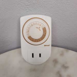 Coleman Cable Indoor Mini Mechanical Timer 125 V